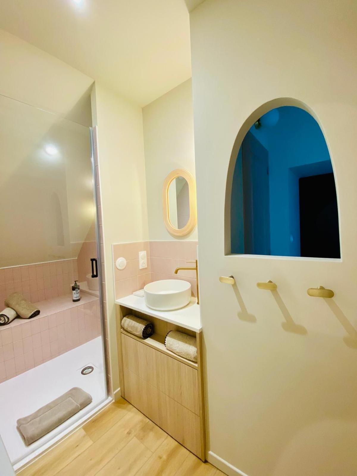 Le Domaine De Soani - Piscine Interieure, Jacuzzis & Sauna Adult Only Saint-Evarzec Exterior photo